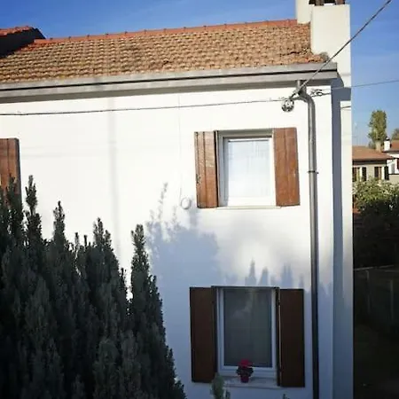 La Piccola Casa Di Via Ricotti * Castelguglielmo